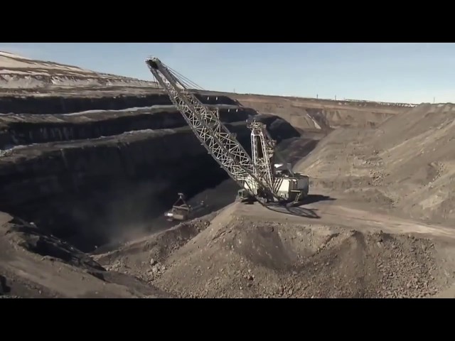 The Largest Walking Dragline Excavator in The World Marion 8050 Dragline