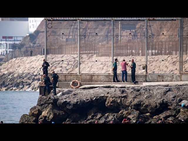 Italy calls for closing Schengen area to Spain over Ceuta migrant crisis