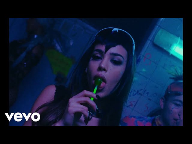 Danna - XT4S1S (Video Oficial)
