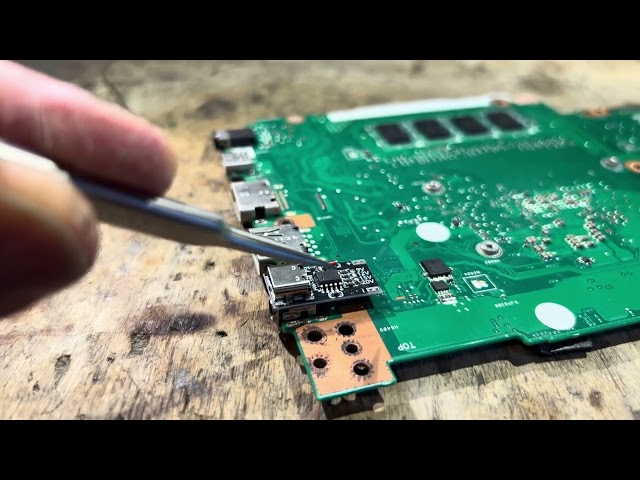 Making my laptop EU Compliant by adding a USB-C charging port, the DIY way.