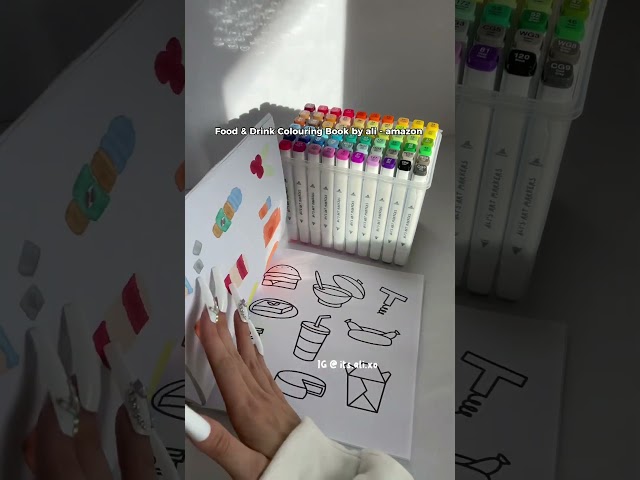 relaxing colouring with art markers 💌