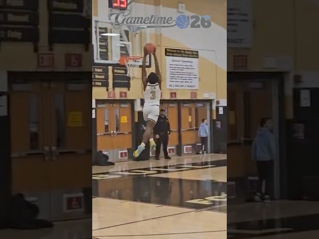 No. 10 Trumbull boys basketball stays hot, rolls past Stamford