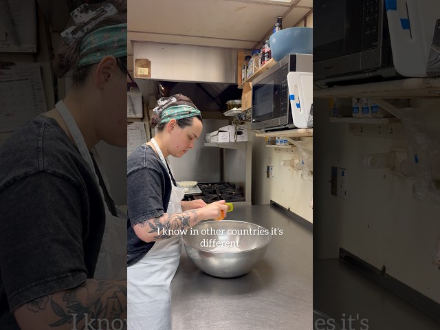 4:30am holiday baking for the inn | 6 cakes and more! #dayinthelife #baking