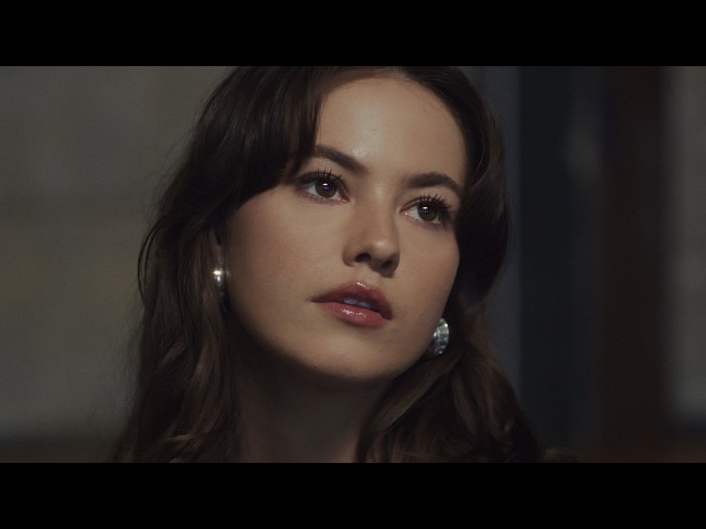 Bea - Can't Help Falling Out Of Love