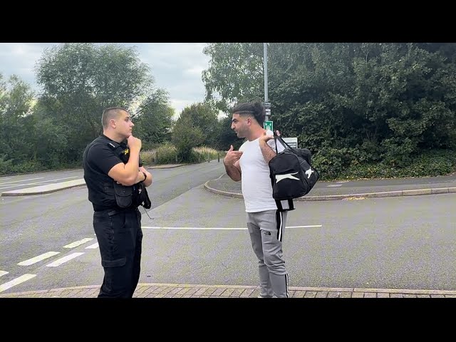 Based police officer shuts down migrant