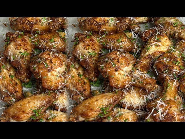 Simple and Tasty Garlic Parmesan Wings 