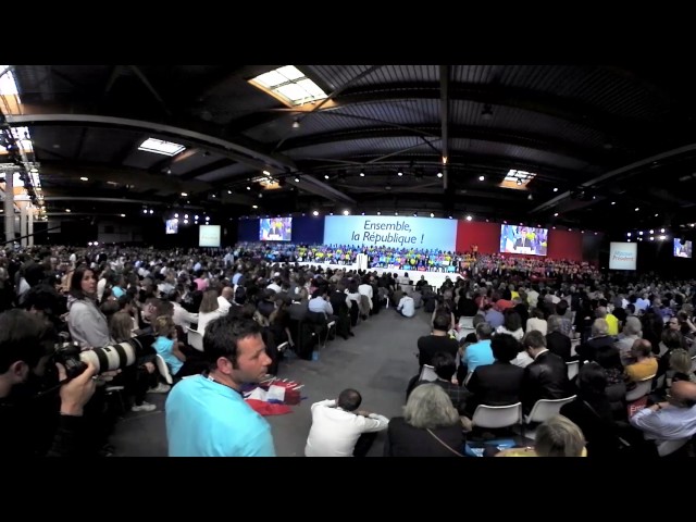 VIDEO 360 : Emmanuel Macron meeting in Paris