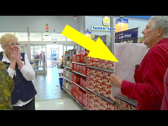 43 Years After Their Divorce, Her Ex-Husband Suddenly Stops Her With This Sign