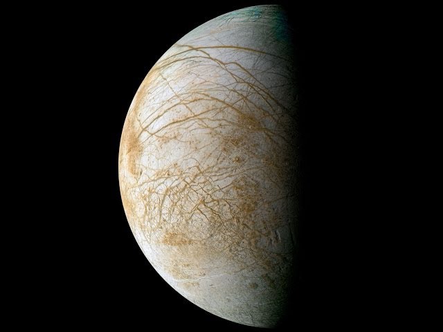 Cracking Europa's icy shell | Science News