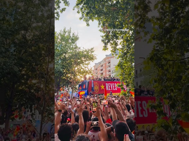 🏆 Spain's World Champions Bus Parade in Madrid! 🇪🇸🚌