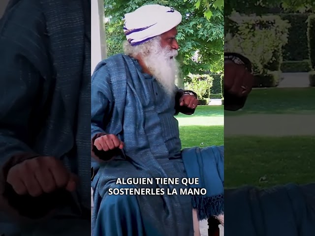 Danica Patrick y Sadhguru redefinen la idea de las relaciones | Sadhguru Español, voz doblada con IA