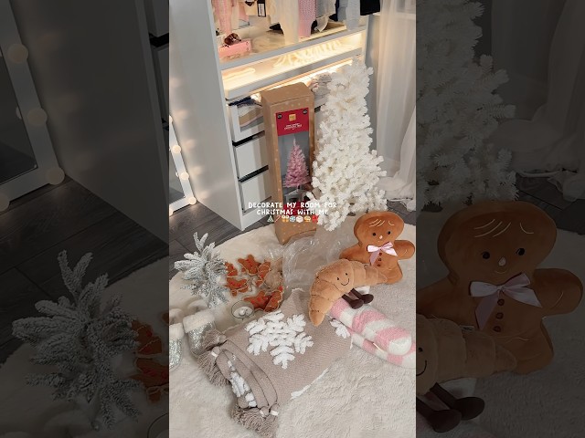 Decorate my room with me for christmas!🌨️🧸 #christmas #decor #christmasdecor #decorate #room #vlog