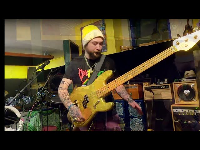Mihali - Maplewood [Live From The Clubhouse]