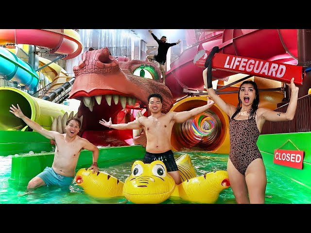 OVERNIGHT in $100,000,000 WATERPARK *NO RULES* *DO NOT TRY*