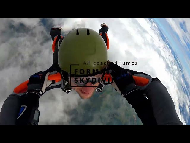 Formation Skydiving 1 (FS1) Coaching