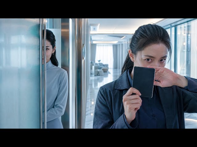 Locked in a clinic for 30 days, the captain uncovers the sin club's secret