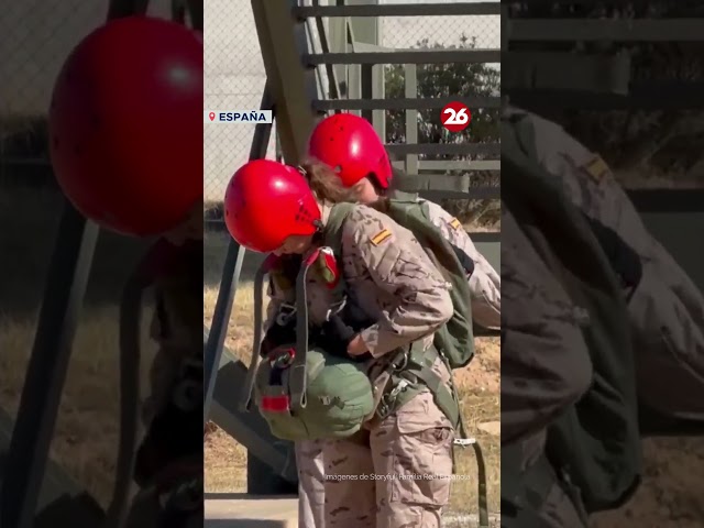 🪂 LA FUTURA REINA de ESPAÑA SALTÓ de un AVIÓN como PARTE de su ENTRENAMIENTO MILITAR
