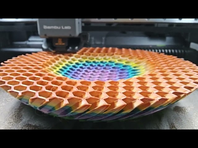 Highlight 15:03:53 - 15:08:53 from ⭕Hexagonal Pattern Bowl with Multicolor Gradient large-scale 3D p