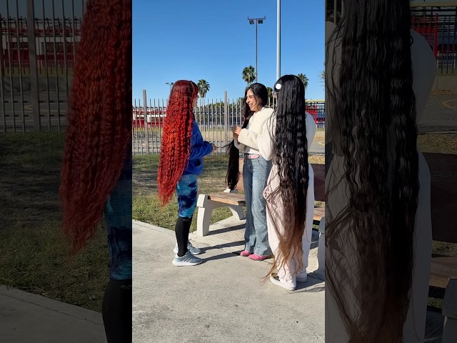 Cree que tiene el cabello largo 💀