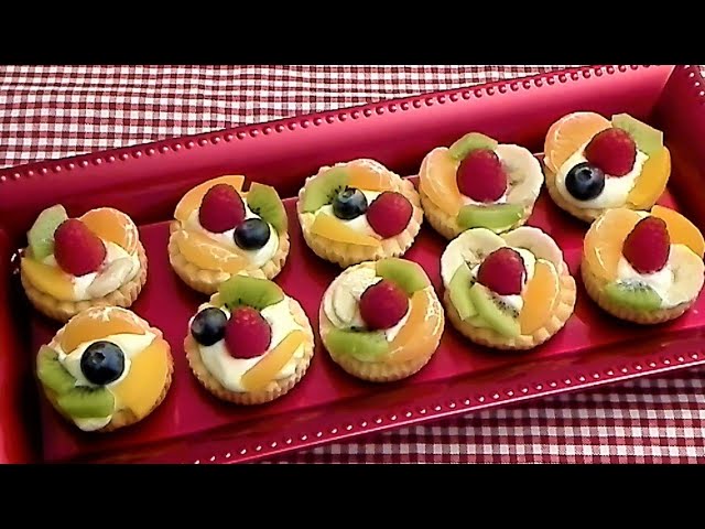 TARTELLETTE ALLA CREMA E FRUTTA - CROSTATINE ALLA CREMA E FRUTTA -I PASTICCINI PIU' GOLOSI DEL MONDO