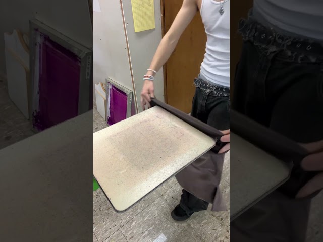 diy sun faded & distressed t shirt #fashion #diyclothes #sunfade