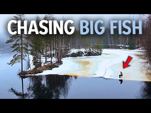2 DAYS ice fishing by a MELTING RIVER | Night in a wilderness hut