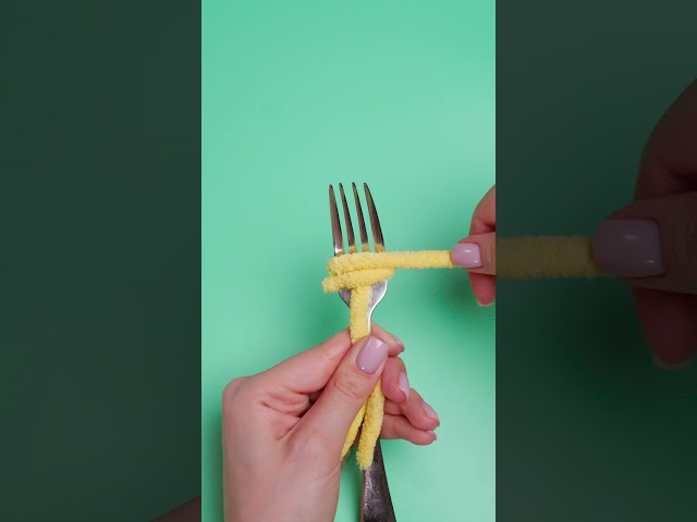 😁So Fun!🌸 Let’s Make a Flower Out of Yarn!