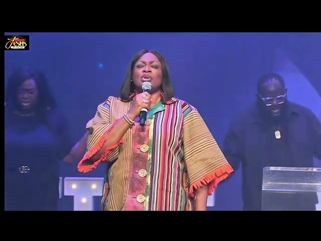 WATCH SINACH LIVE IN THE USA TOUR