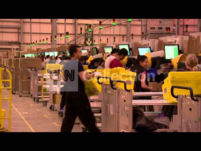 AMAZON WAREHOUSE IN UK READY FOR CYBER MONDAY