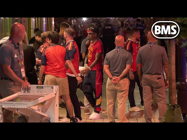 SPAIN ARRIVE BACK AT TEAM HOTEL AS WORLD CHAMPIONS! 🏆 Spain 1-0 Argentina 🏆 2026 FIFA World Cup