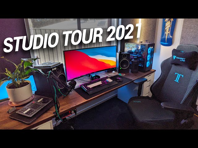 Sit in my chair in 8K VR