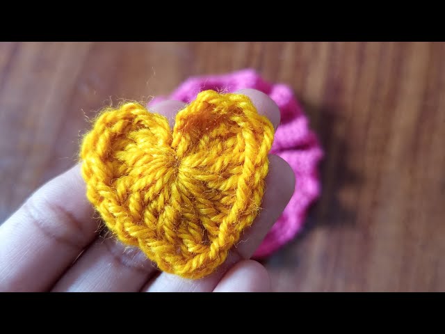 Diy crochet heart and Scrunchie 🧶✨