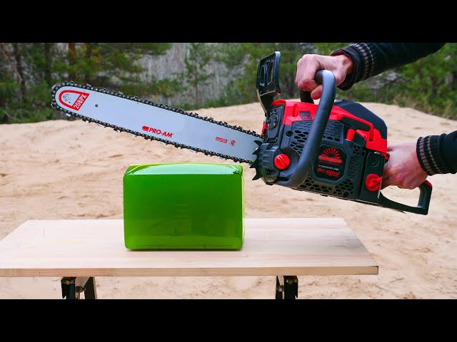 Experiment: Chainsaw vs XXL Jelly