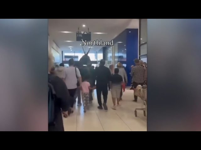Reports of machete brawl at shopping centre in north Melbourne