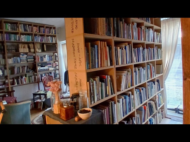 Oxford-Trained Philosopher Turned Hermit: Inside His Library