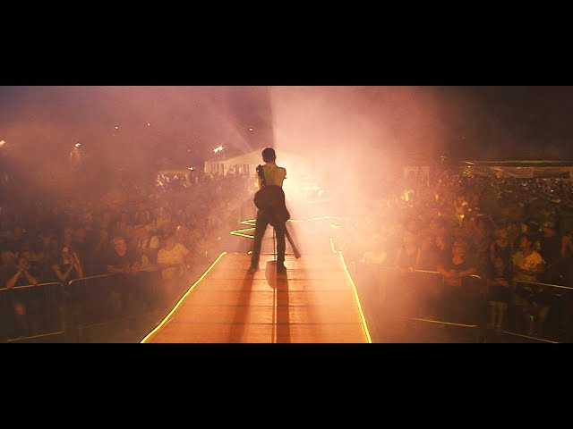 Coldplay - YELLOW (live from "Celebration Day") | Liveplay cover