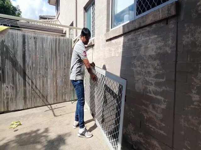 Fly screen door fix