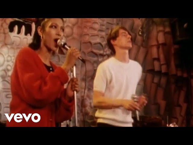 The Style Council - Walls Come Tumbling Down!