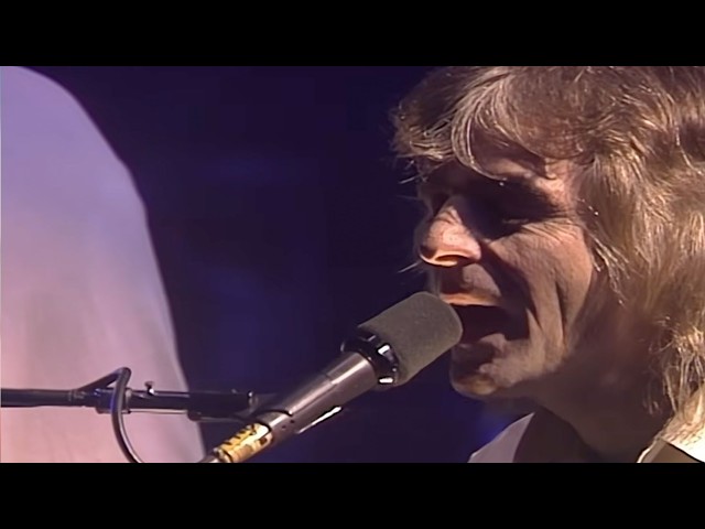 Pink Floyd - Comfortably Numb - Live in Venice (Official Video)