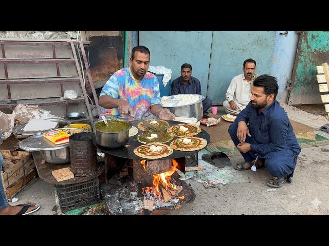 ONLY RS 60/- DESI ROAD SIDE PUNJABI DHABA BREAKFAST | SAAG PARATHA | ALOO PARATHA |ASIAN STREET FOOD