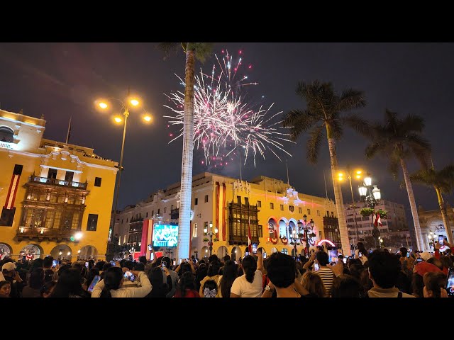 Así se vivió 28 de Julio ,Fuegos Articiales por FIESTAS PATRIAS en la PLAZA MAYOR de LIMA, Perú 2026