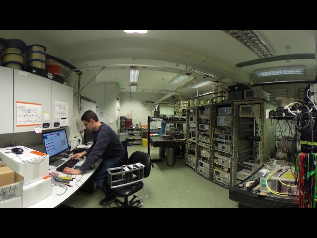 UCL Optical Networks Lab - 360 tour