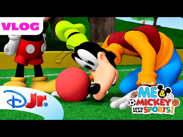 Mickey, Minnie, and Goofy Keep Their Eyes on the Ball! 🔴✨ | Me & Mickey | Disney Jr.