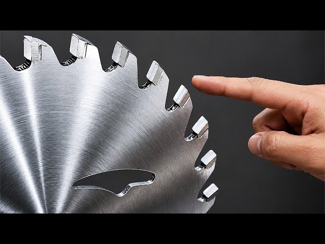 Easiest Way to Sharpen a Circular Saw Blade in 10 second! A 65-Year-Old Carpenter's Great Method