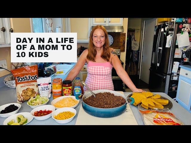 DAY IN A LIFE AS A MOM TO 10 KIDS