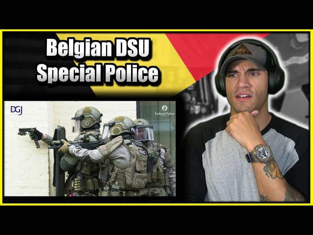 Un marine estadounidense reacciona ante la unidad especial de la policía belga DSU