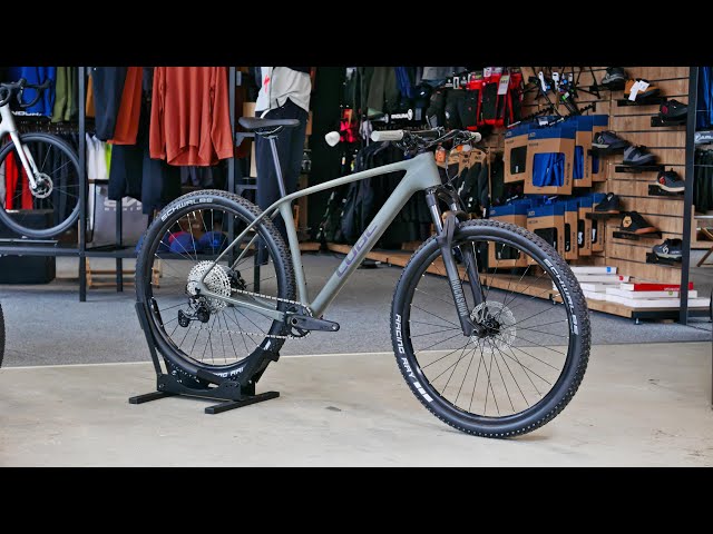 Cube Reaction C:62 ONE 2026 – lekki, przystępny cenowo karbonowy hardtail
