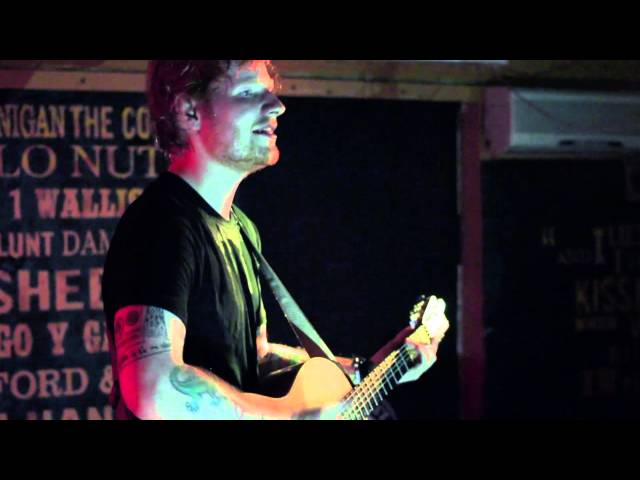 Ed Sheeran - Thinking Out Loud (Live in the Crowd, at the Ruby Sessions)