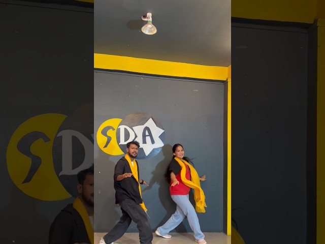 Chunari chunari #dance #utubeshorts #dancecover #dancechallege #bollywood #movie