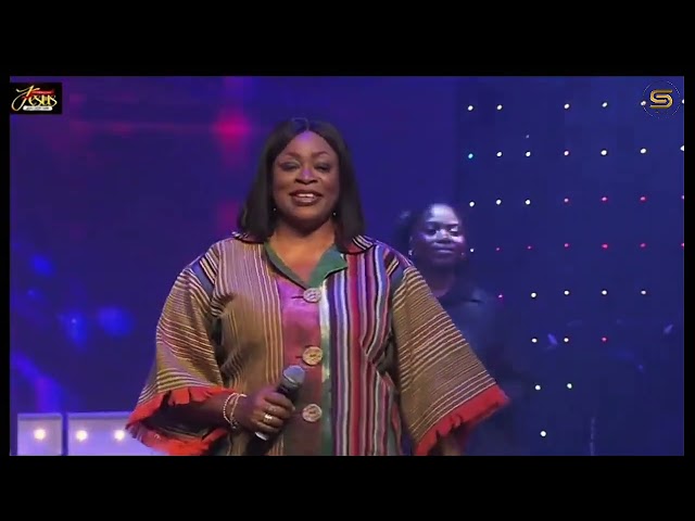 WATCH SINACH LIVE IN THE USA TOUR
